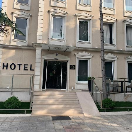 Soleo Hotel Tirana Exterior photo